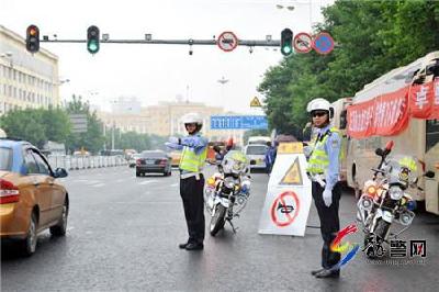 全国出动20万余人次警力为端午与高考首日护航