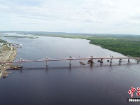 中俄合建首座跨境公路大桥合龙