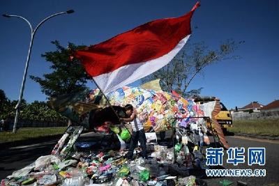 退回“洋垃圾”！多国打响“环境保卫战”