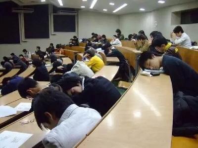 清华大学两名博士生拟开除：请告诉孩子，你不吃学习的苦，就要吃生活的苦