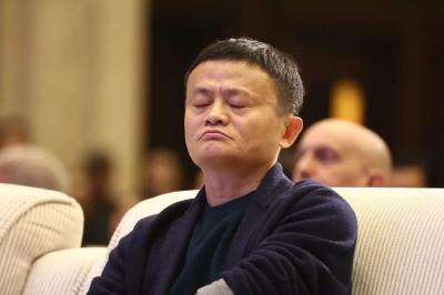 马化腾凌晨4点看产品，马云一年飞行1000小时：成年人的奋斗谈何容易