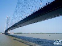 “最宽长江大桥”主体基本完工