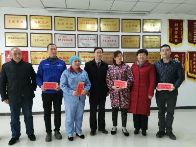 市总工会开展送温暖走访慰问活动