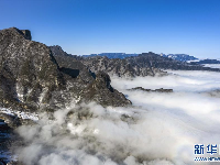 湖北五峰：高山雪场风景如画