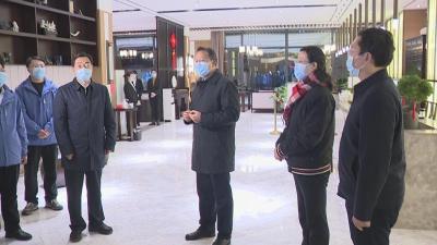 山东省委副书记杨东奇来黄冈对接疫情防控支援工作