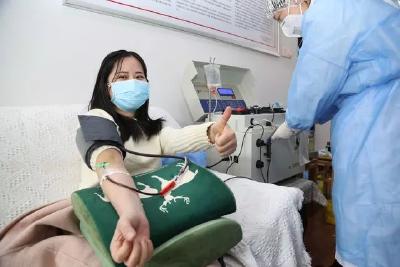 19名康复医护人员捐血浆！献血电话被打爆...网友：先愈带动后愈！