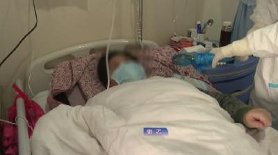 记者探访武穴市第一人民医院重症隔离区：负重前行 用温暖照亮每名患者