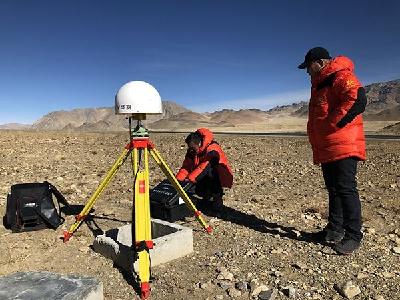 刚刚决定！2020珠峰登山测量登顶日期延后