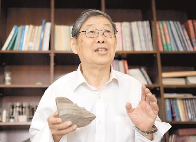 每一位劳模都是共和国的财富