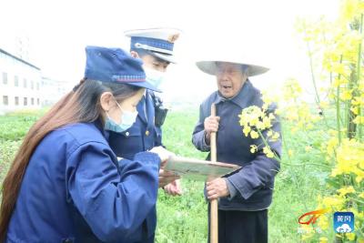 湖北浠水：倡导文明祭祀  筑牢清明节消防“防火墙”