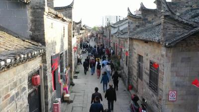 今天，红安在央视亮相达9分钟，您关注了吗？