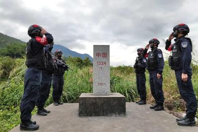 泪目！1314号界碑旁，悄悄准备了“惊喜”……