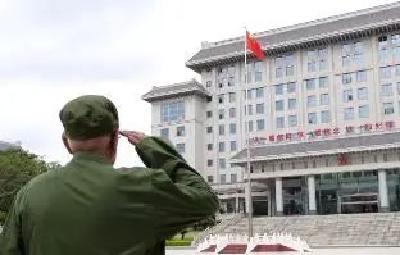 “战友们牺牲流血，换来今天这美好”