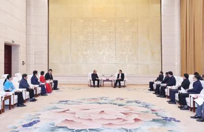 应勇王忠林与我省全国道德模范及提名奖获得者代表座谈
