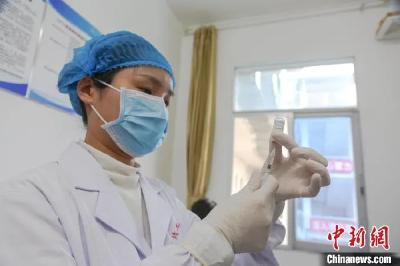 九价HPV“一苗难求”，黄牛代抢月入数万