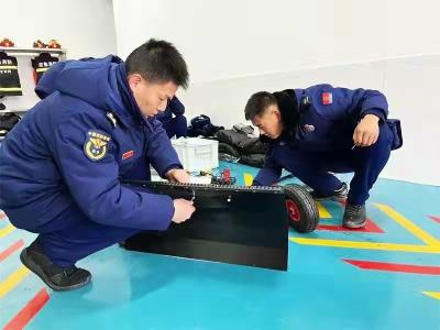 湖北黄冈: 迎战暴风雪，守护黄冈老区百姓过大年