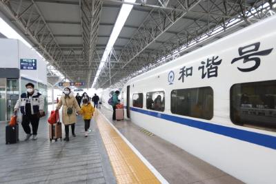 返程客流高峰来了！武铁增开119趟列车