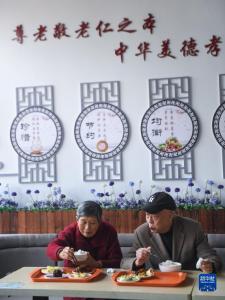 浙江湖州：社区老年食堂守护幸福晚年