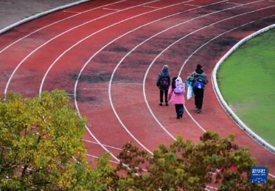 新华全媒+丨多彩课程 让听障学生活出精彩人生