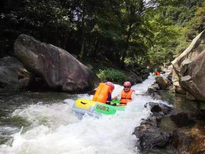 水花四溅 夏日激情 红安天台山对天河漂流迎来2022年首漂