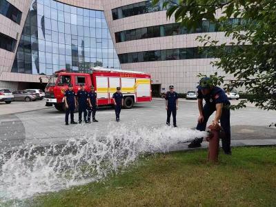 湖北黄州: 十天七次开展消防演练，将夏季防火宣传送万家