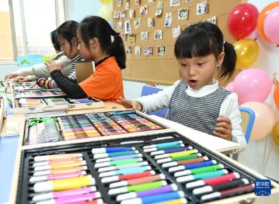 用绘画点亮孩子未来