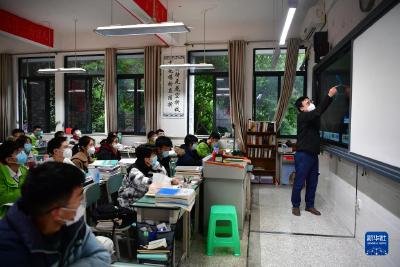 重庆中心城区高三初三学生有序恢复线下教学