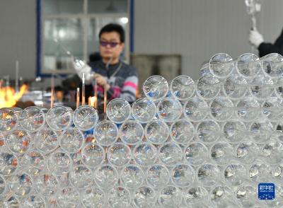 “中国工艺玻璃之都”新年产销旺