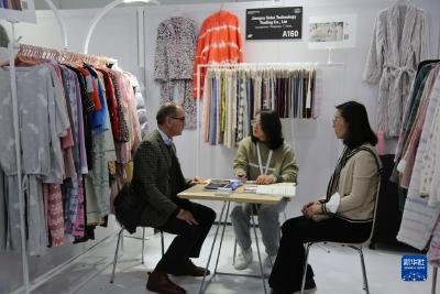中国纺织出口企业借纽约展会拓商机