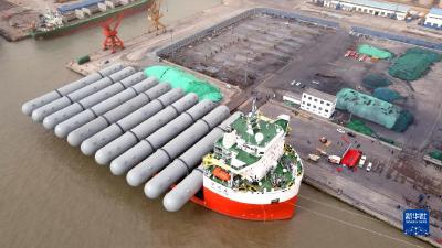 “巨无霸”石油液化气储罐启运非洲