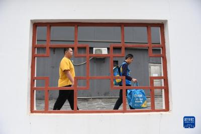 陪着爸爸去跑单