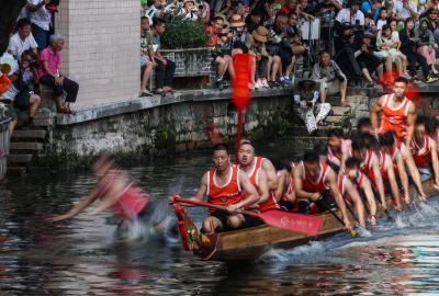 龙舟运动火热 加速“北移西扩”