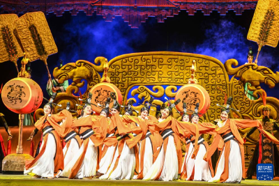 第六届中国新疆国际民族舞蹈节开幕 