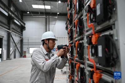 甘肃张掖：清洁能源产业助力绿色发展