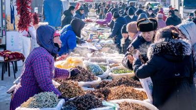 悠悠闲闲地逛 满满当当地回