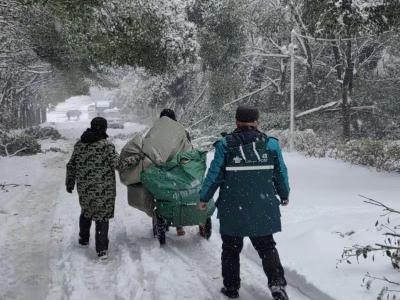 顶风雪、保畅通，黄冈邮政在行动