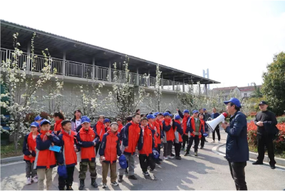 学生走进自来水厂  培养节水护水意识