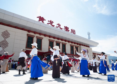 川青铁路镇江关至黄胜关段通车 