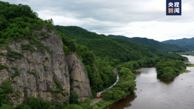 万家团圆时，他们在林海深处