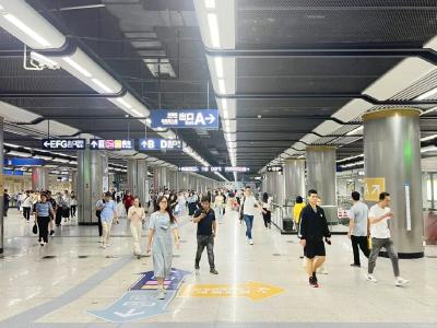 武汉地铁APP上线“同行票”功能 一个账号最多可供4人刷码过闸