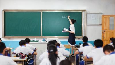 保障教育公平 中小学生学籍管理新规明确“籍随人走”