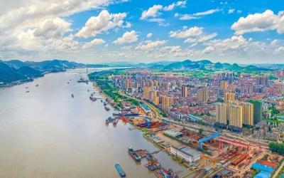 省两会传真 | 代表委员热议国家中医药传承创新发展试验区建设——推动中医药文化、事业和产业协同发展