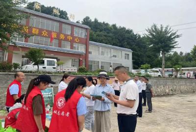 麻城开展芭茅河流域河道清理活动