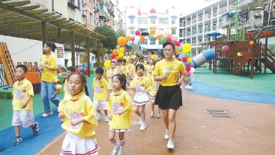 黄州区幼儿园青云街校区汪珍荣老师的教育故事——因材施教，用爱滋润孩子心田