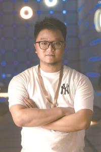 与光影共舞 ——访市级青年拔尖人才、黄冈艺术学校灯光设计师陈勇