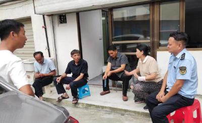 武穴市生态环境分局帮助困难群众把“忧居”变“优居”