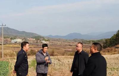 武穴生态环境保护执法六中队快速调处养鸡场污染扰民问题