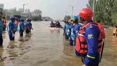 我市17人救援队伍支援湖南灾区抢险排涝