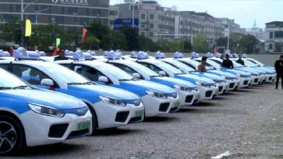 黄冈城区首批新能源电动巡游出租车投运