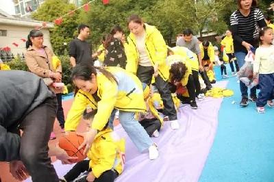 蕲春县妇联举行“爱心妈妈”亲子趣味运动会